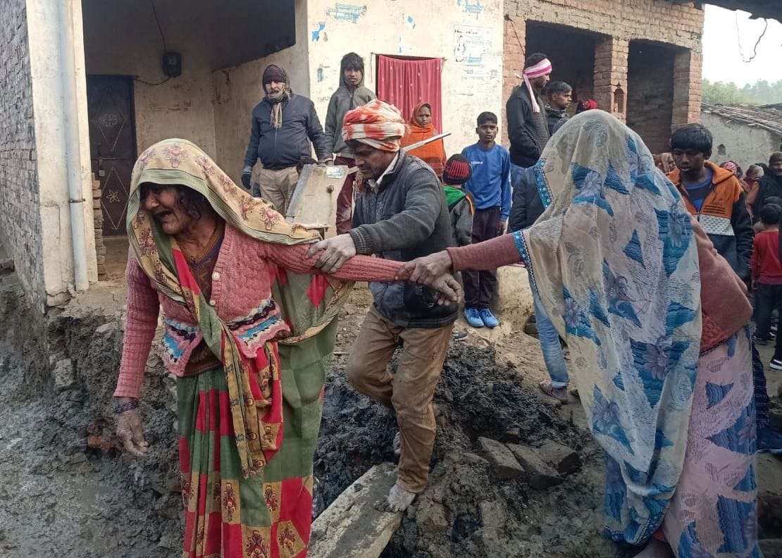 Wall collapsed due to JCB shock, mother dies, daughter serious