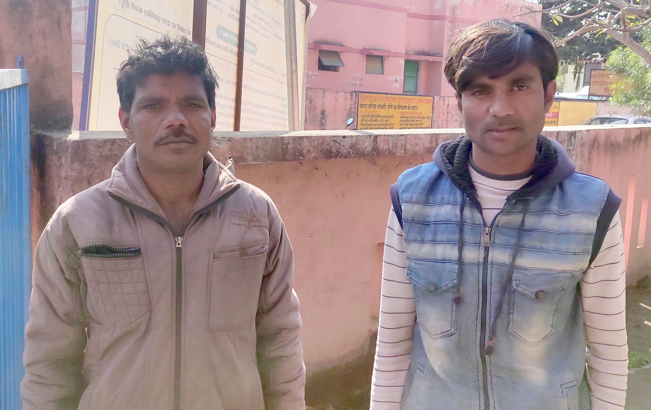 घटना की जानकारी देता मृतका का भाई। संवाद घटना की जानकारी देता मृतका का भाई। संवाद