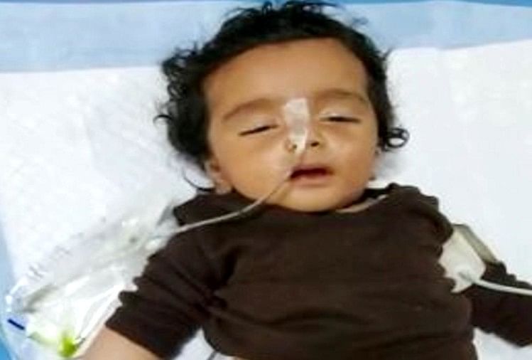 Père disparu laissant un bébé de quatre mois sous respirateur à l’hôpital d’Agra