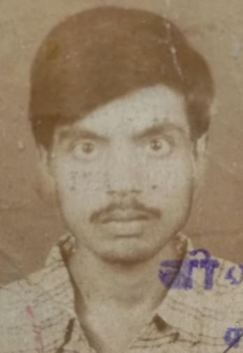 मृतक अजीज की फाइल फोटो।