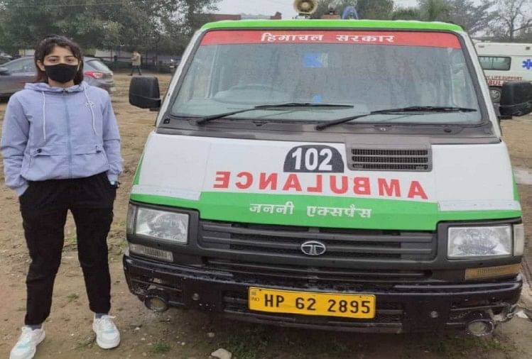 Kangra Mendapatkan Pengemudi Ambulans Wanita Pertama Himachal