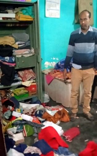 Butin – volé des lakhs en tenant un commerçant de coq en otage dans la maison
