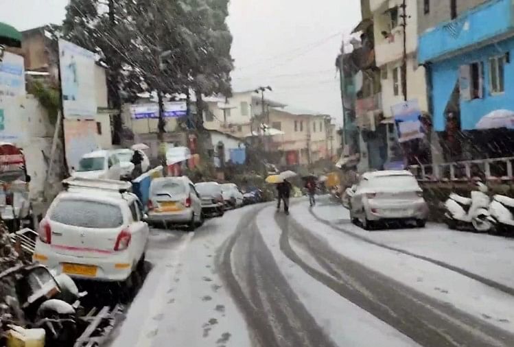 uttarakhand weather update: snowfall in nainital, tourist enjoying, see photos