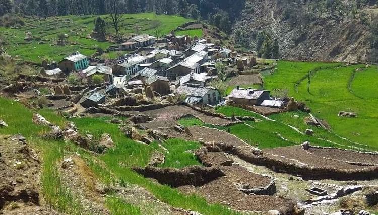 Tidak Ada Pembangunan Di Desa Borbalada Kapkot