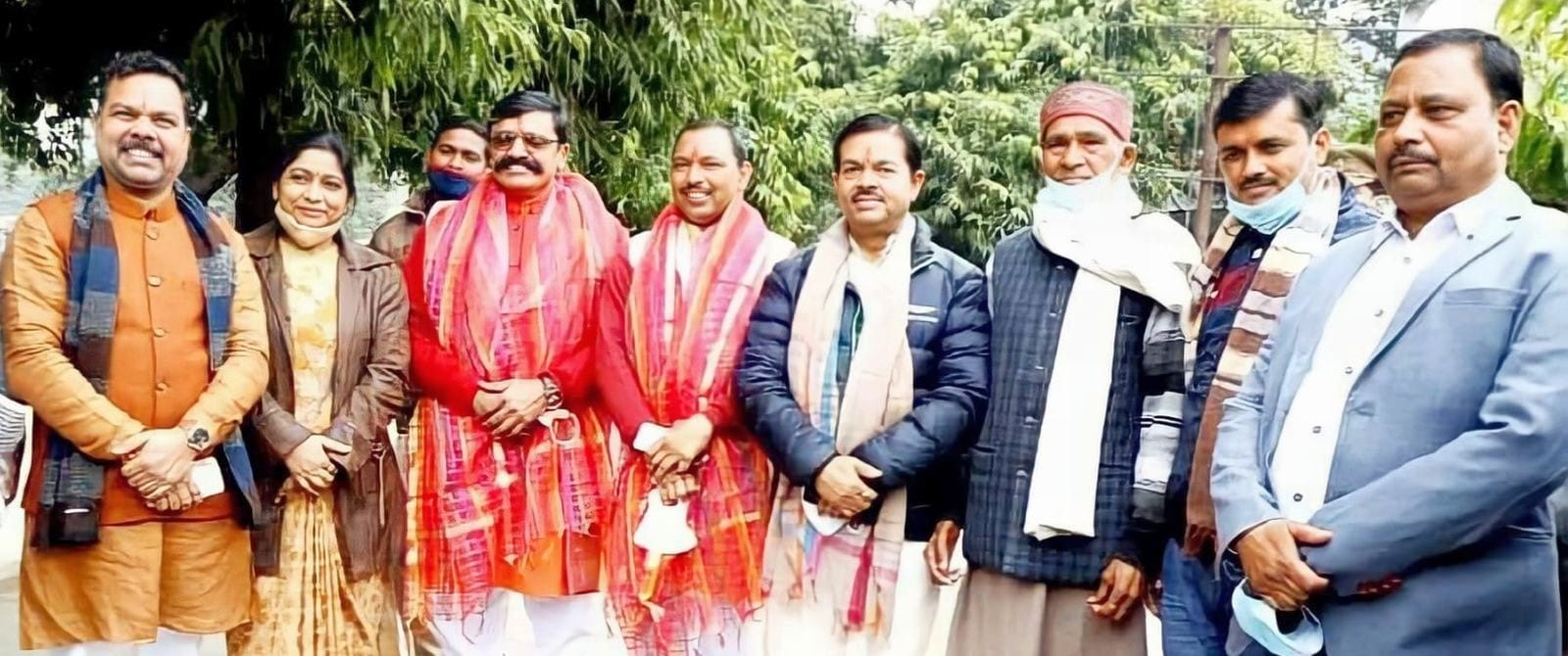नामांकन कराने पहुंचे भाजपा के महेश गुप्ता, हरीश शाक्य साथ में केंद्रीय राज्यमंत्री बीएल वर्मा औ? नामांकन कराने पहुंचे भाजपा के महेश गुप्ता, हरीश शाक्य साथ में केंद्रीय राज्यमंत्री बीएल वर्मा औ?