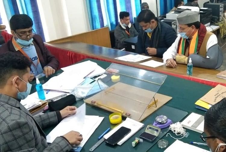 Pemilihan Majelis Uttarakhand 2022: Banyak Pemimpin Dengan Nominasi File Cm Pushkar Singh Dhami Hari Ini, Lihat Foto