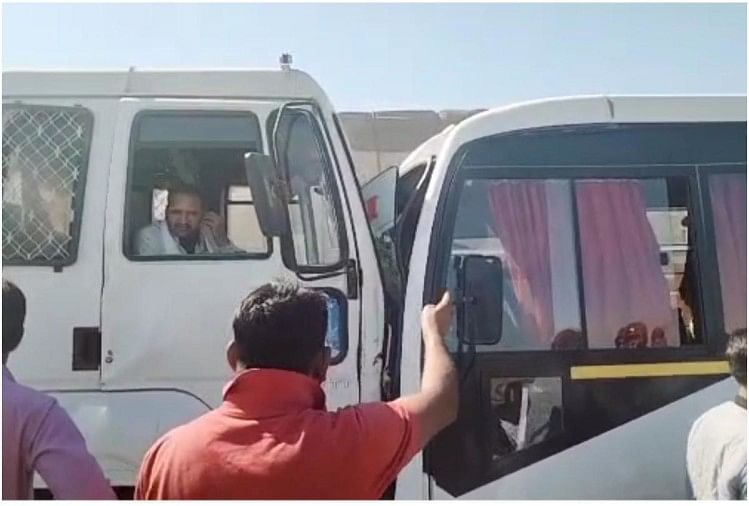 Tabrakan Bus Dan Truk Trailer Di Rajasthan 33 Peoples Injad