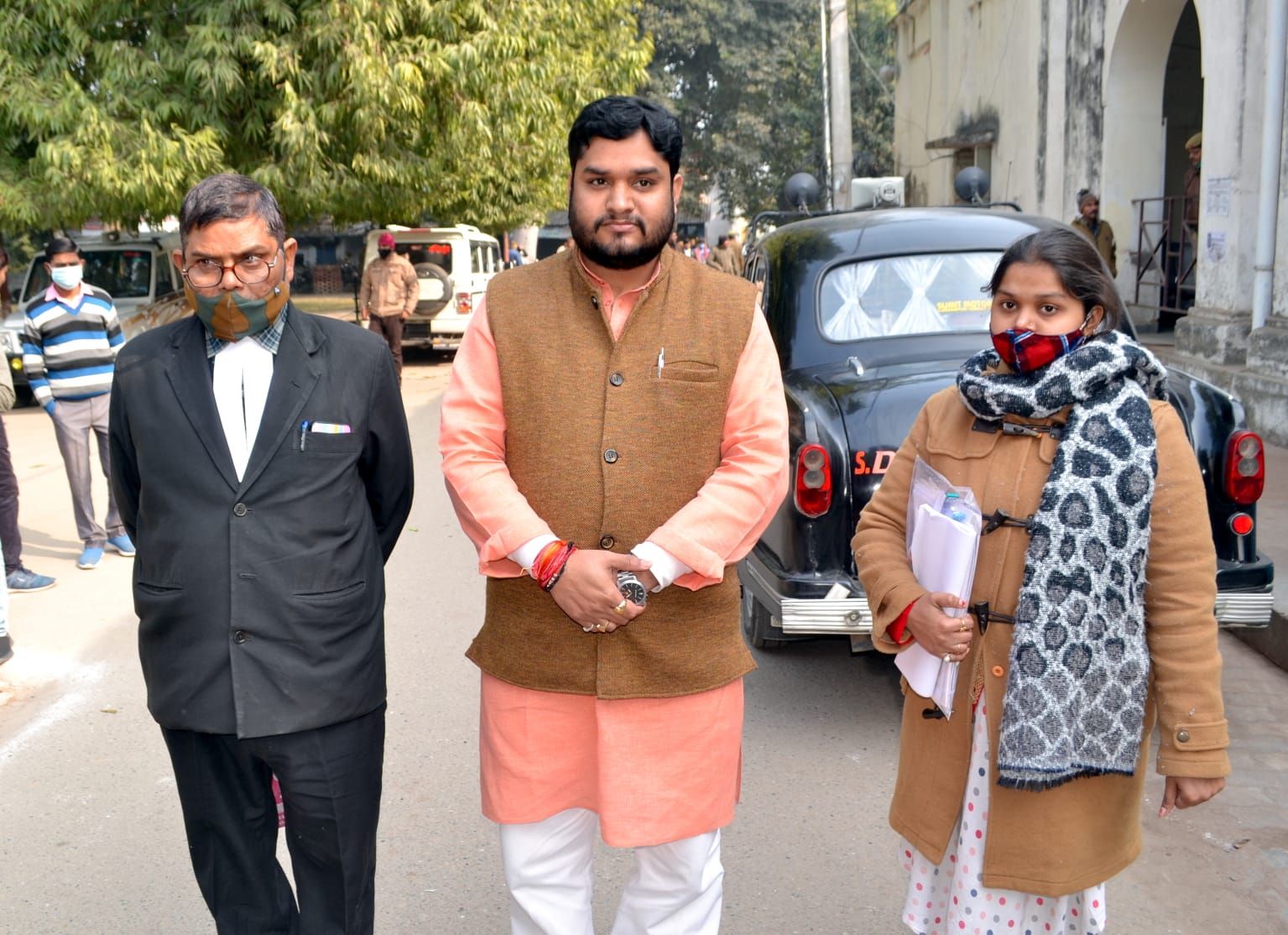 नामांकन पत्र जमा करने जाते एक्शन पार्टी प्रत्याशी अनुराग सारथी नामांकन पत्र जमा करने जाते एक्शन पार्टी प्रत्याशी अनुराग सारथी