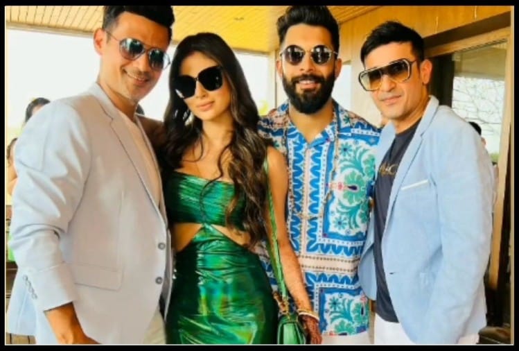 मौनी रॉय - सूरज नांबियार वेडिंग पार्टी