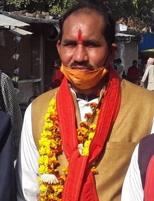 नामांकन करने जाते सदर विधानसभा क्षेत्र से भारतीय शक्ति चेतना पार्टी के प्रत्याशी राजेश कुमार दी