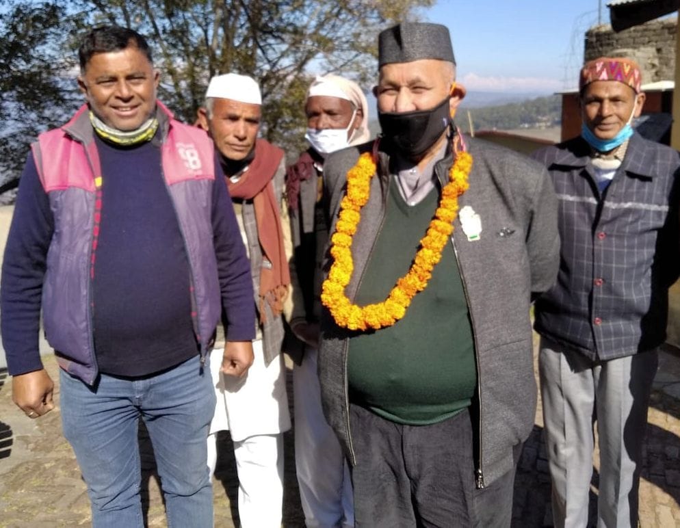 रानीखेत में नामांकन कराने पहुंचे सल्ट से कांग्रेस प्रत्याशी रणजीत रावत। संवाद