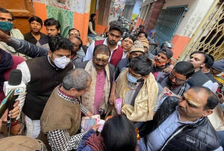 हार्दिक पटेल ने घर-घर जाकर किया कैंपेन।