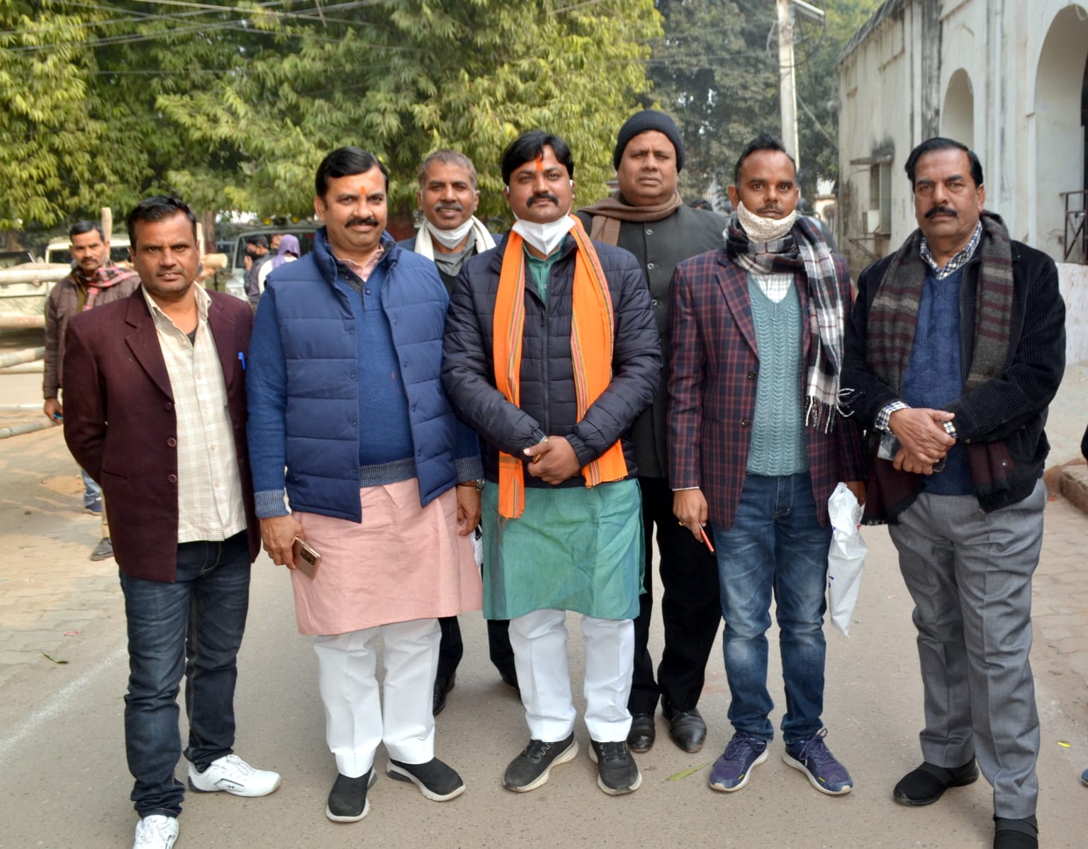 नामांकन पत्र दाखिल कराने जाते भाजपा प्रत्याशी सौरभ सिंह सोनू