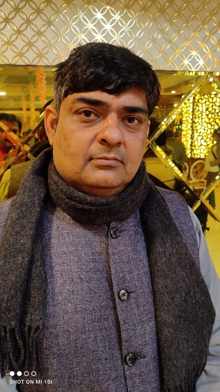 व्यापारी मनोज ठाकुर व्यापारी मनोज ठाकुर