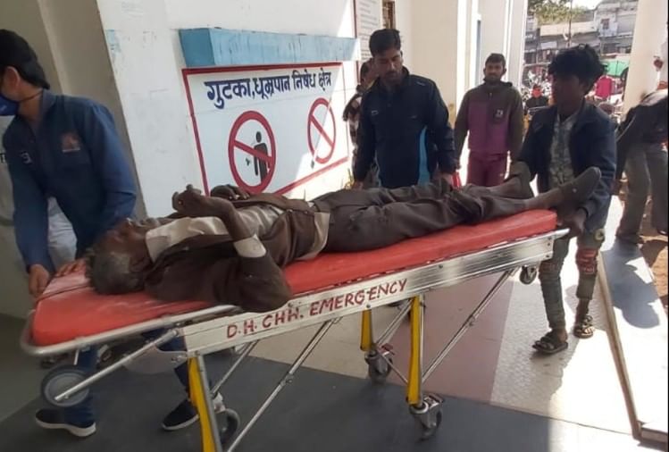 छतरपुर: पत्नी ने शराब पीने से रोका तो पति ने खा लिया जहर, गंभीर हालत में अस्पताल में भर्ती छतरपुर: पत्नी ने शराब पीने से रोका तो पति ने खा लिया जहर