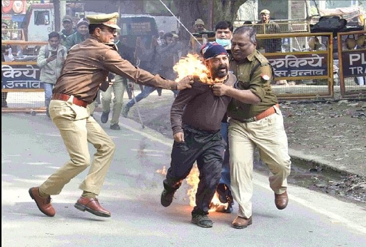 यूपी: उन्नाव में गोवंशों की उपेक्षा से आहत गोसेवक ने खुद को लगाई आग, कानपुर रेफर गोसेवक ने खुद को लगाई आग