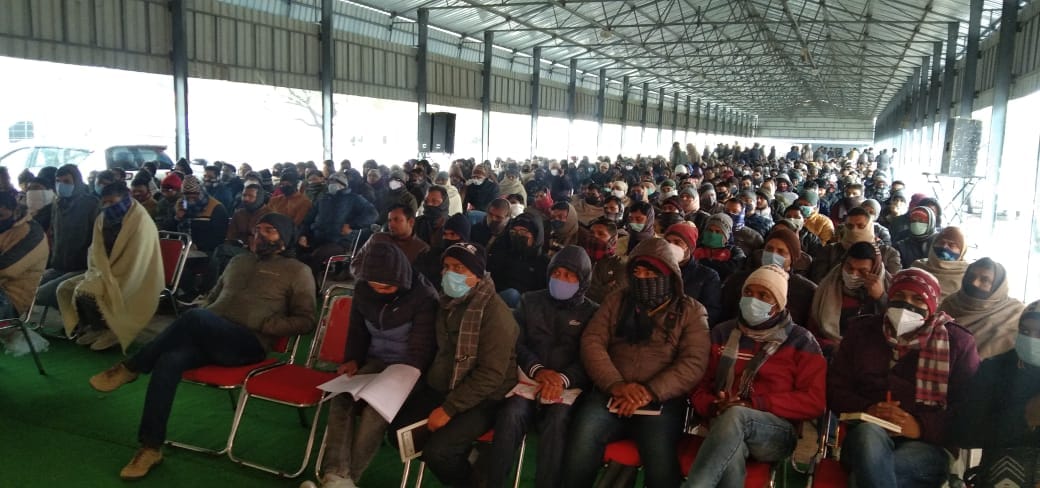 जवाहर नवोदय विद्यालय में प्रशिक्षण में शामिल मतदान कार्मिक। जवाहर नवोदय विद्यालय में प्रशिक्षण में शामिल मतदान कार्मिक।