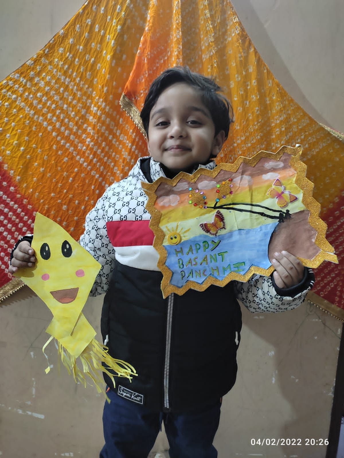 आइडियल किड्स में ऑन लाइन बसंत पंचमी पर मनाते बच्चें। आइडियल किड्स में ऑन लाइन बसंत पंचमी पर मनाते बच्चें।