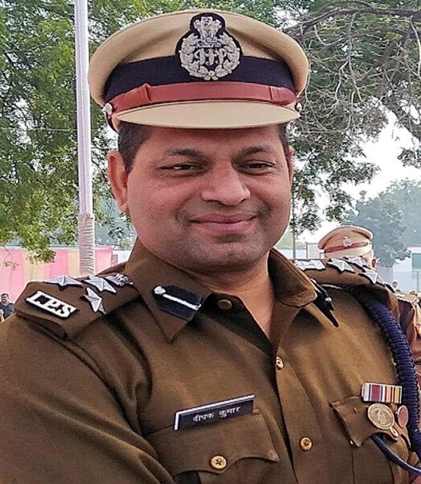 डीआईजी दीपक कुमार।