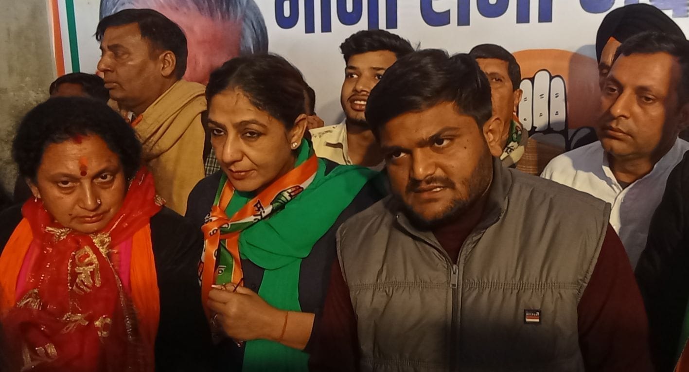 रुद्रपुर में प्रेस वार्ता करते हार्दिक पटेल। रुद्रपुर में प्रेस वार्ता करते हार्दिक पटेल।