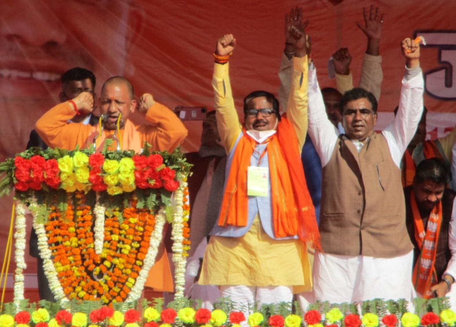 फर्रुखाबाद के कमालगंज स्थित रामलीला मैदान में जनसभा को संबोधित करते मुख्यमंत्री योगी आदित्यना? फर्रुखाबाद के कमालगंज स्थित रामलीला मैदान में जनसभा को संबोधित करते मुख्यमंत्री योगी आदित्यना?