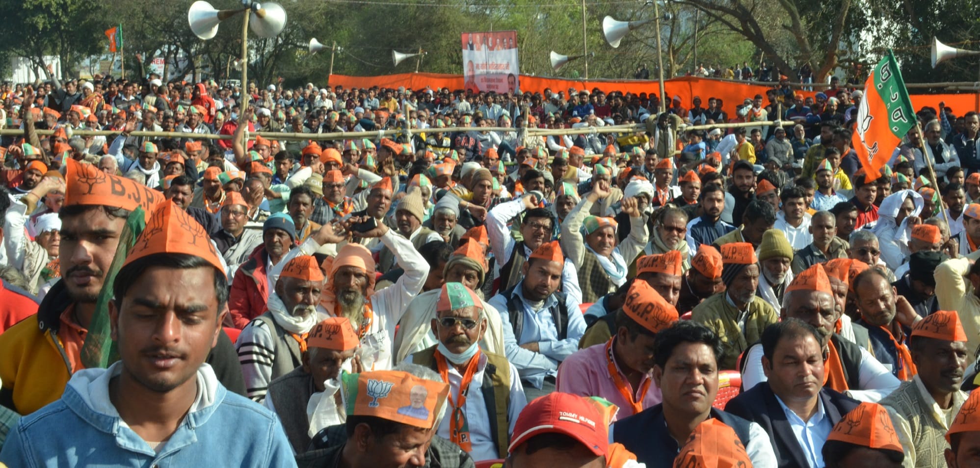 बड़गांव की जनसभा में उमड़ा जनसमूह