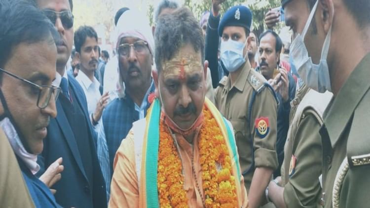 भाजपा प्रत्याशी रविंद्र जायसवाल