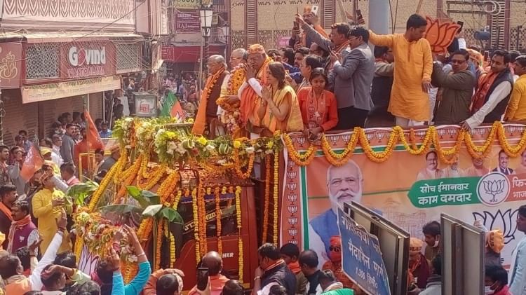 दक्षिणी से भाजपा प्रत्याशी नीलकंठ तिवारी का रथ