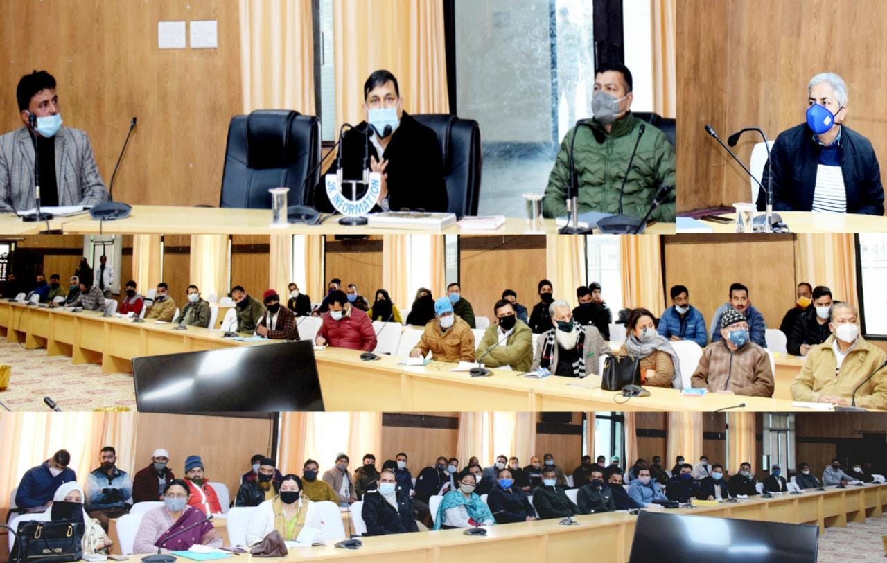 फो्टो...जिला उपायुक्त ने आगामी सप्ताह स्कूलों को खोलन से पहले जायजा लिया शिक्षा संस्थानों को प्रम फो्टो...जिला उपायुक्त ने आगामी सप्ताह स्कूलों को खोलन से पहले जायजा लिया शिक्षा संस्थानों को प्रम