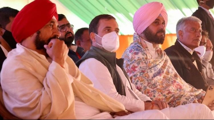 सिद्धू ने तेज की लॉबिंग: हाईकमान के निशाने पर नवजोत खेमे के 12 नेता, इस हफ्ते होगा नए मुखिया का एलान