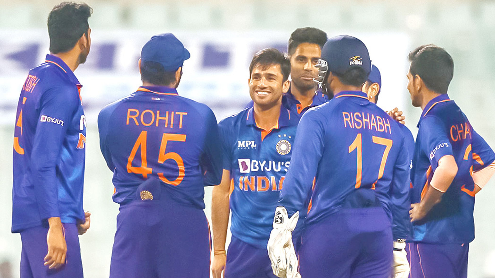 Ind Vs Wi 1st T20: India Beat West Indies By 6 Wickets In 1st T20 In Eden  Gardens Kolkata, Ravi Bishnoi Man Of The Match; Venkatesh Iyer Rohit Sharma  News Updates In