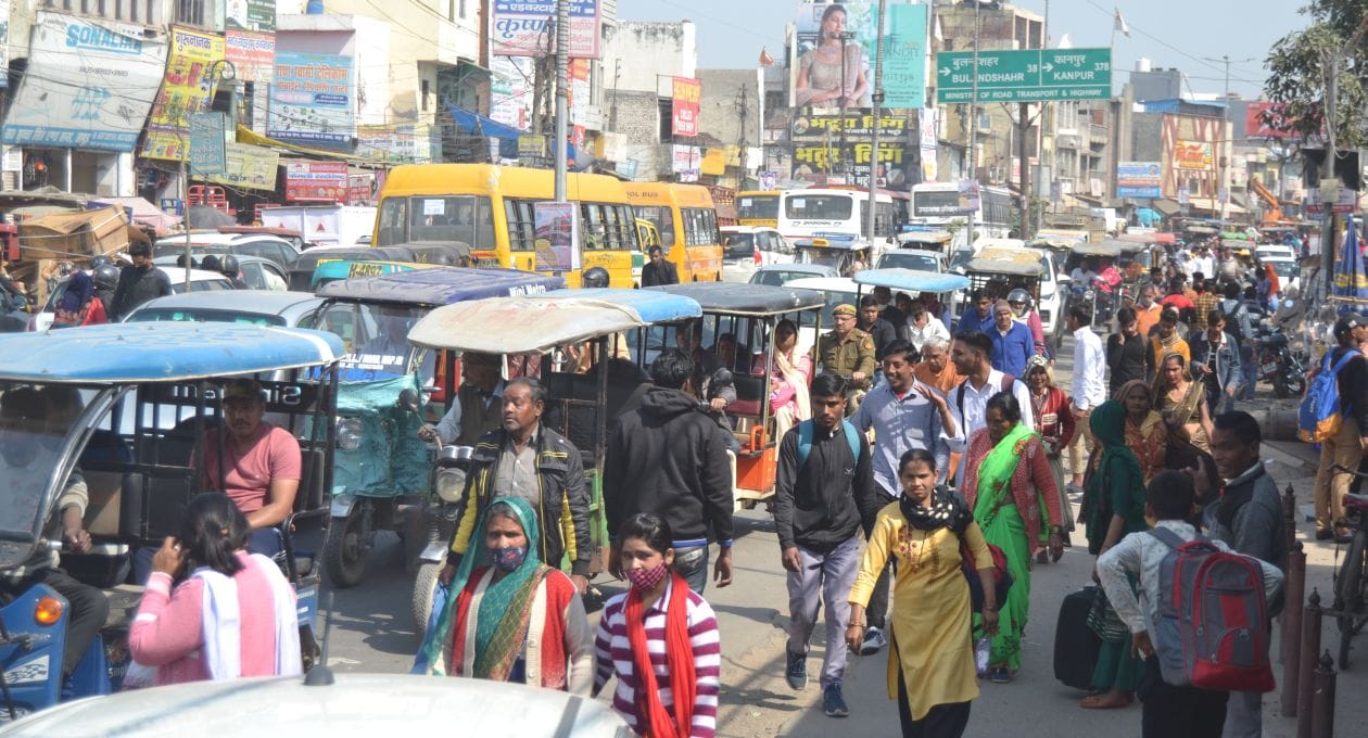 कोतवाली के बाहर लगा जाम संवाद कोतवाली के बाहर लगा जाम संवाद