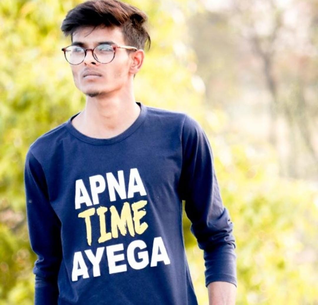 हाथरस : सड़क दुर्घटना में मृत युवक गगन का फाइल फोटो। संवाद हाथरस : सड़क दुर्घटना में मृत युवक गगन का फाइल फोटो। संवाद