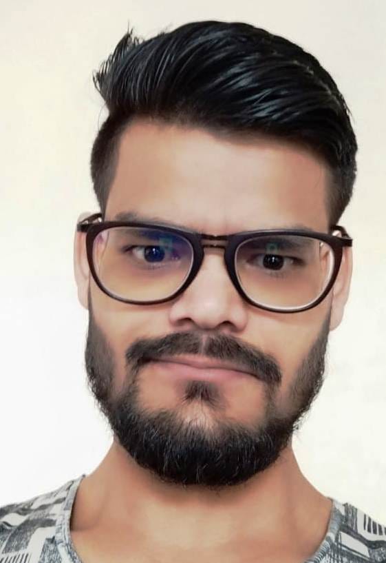 कासगंज यूक्रेन देश में फंसा का छात्र शिवकुमार । कासगंज यूक्रेन देश में फंसा का छात्र शिवकुमार ।