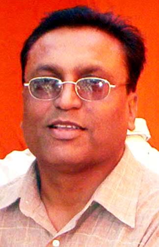 विनोद गुप्ता ।
