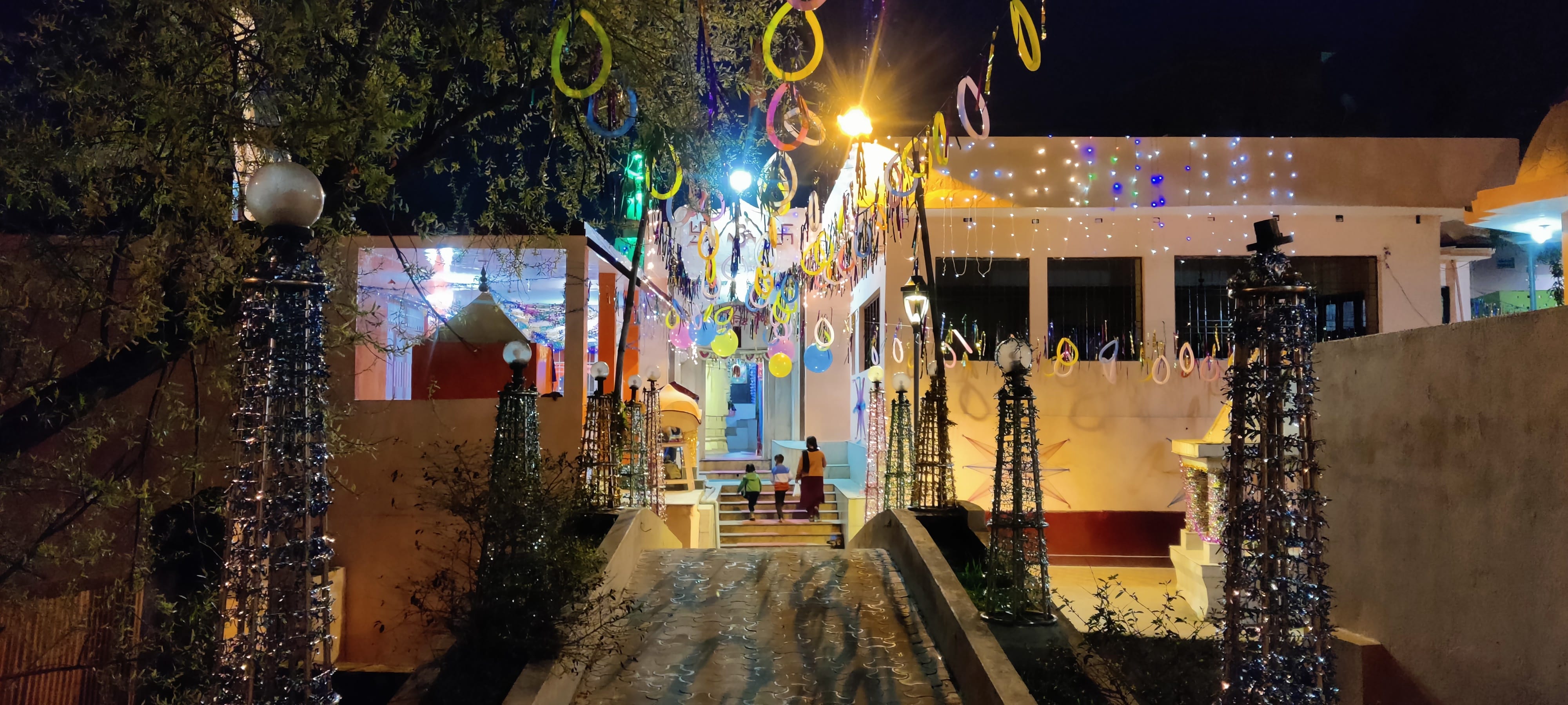 उधमपुर में देविका तट पर महाशिवरात्रि को लेकर सजाया गया आप शंभु मंदिर उधमपुर में देविका तट पर महाशिवरात्रि को लेकर सजाया गया आप शंभु मंदिर