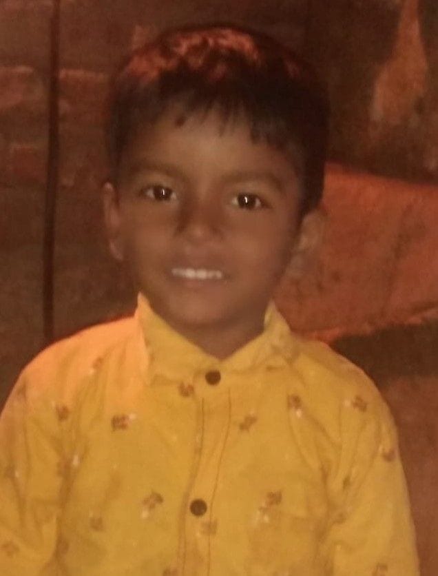हाथरस : ट्रैक्टर की चपेट में आकर मृत बच्चे का फाइल फोटो। संवाद हाथरस : ट्रैक्टर की चपेट में आकर मृत बच्चे का फाइल फोटो। संवाद