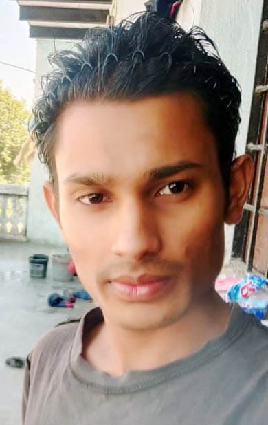 मृतक शैलेंद्र की फाइल फोटो। मृतक शैलेंद्र की फाइल फोटो।