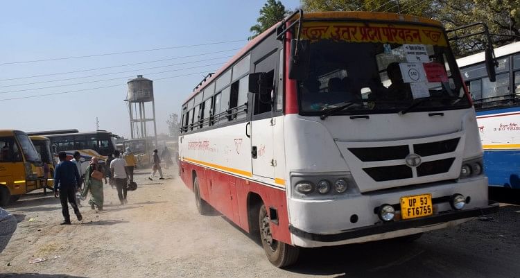 97 bus sont retournés du service électoral, soulagement aux passagers