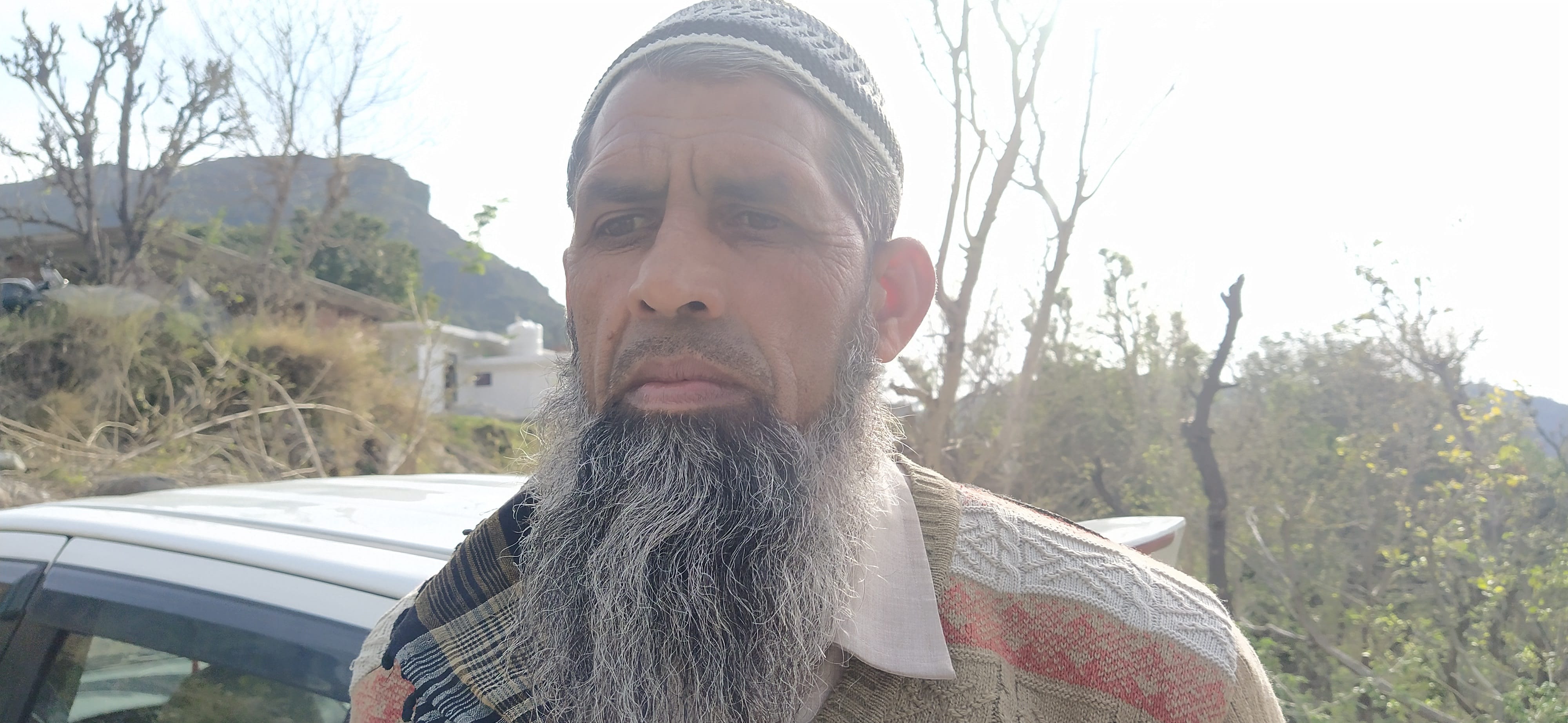 अंजी कयाला के स्थानीय निवासी मोहम्मद रफीक। अंजी कयाला के स्थानीय निवासी मोहम्मद रफीक।