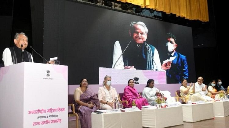 Mantan Perdana Menteri Indira Gandhi Mengajarkan Bagaimana Seorang Wanita Bisa Pemerintahan Kata Cm Ashok Gehlot