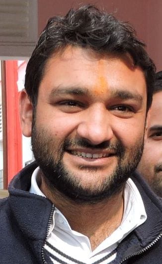 मीरानपुर कटरा विधान सभा के भाजपा प्रत्याशी वीर विक्रम सिंह। मीरानपुर कटरा विधान सभा के भाजपा प्रत्याशी वीर विक्रम सिंह।
