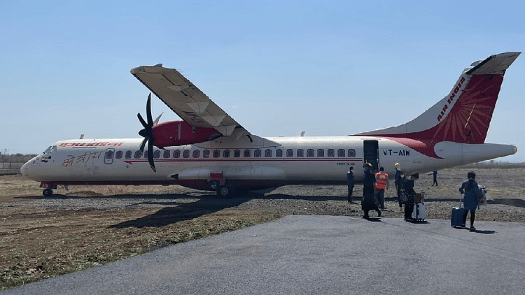 Berita Jabalpur: Pesawat Air India yang Membawa 54 Penumpang Dari Delhi Tergelincir di Landasan Pacu Setelah Mendarat