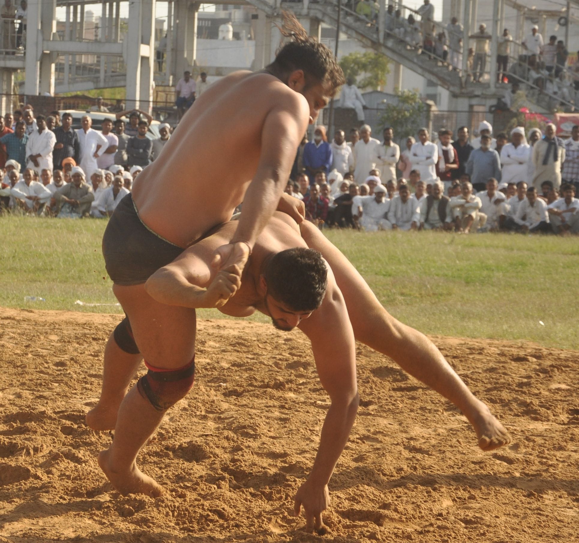रोहतक अस्थल बोहर स्थित बाबा मस्तनाथ मठ में वार्षिक मेले आयोजित दंगल में दम खम दिखते पहलवान। संवा? रोहतक अस्थल बोहर स्थित बाबा मस्तनाथ मठ में वार्षिक मेले आयोजित दंगल में दम खम दिखते पहलवान। संवा?