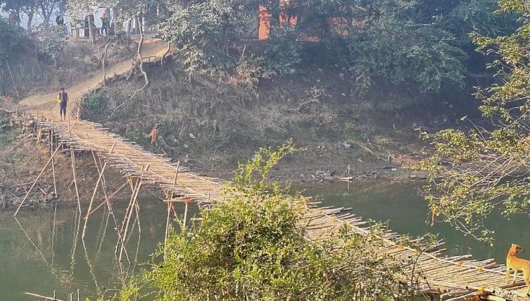 Pont en bambou également cassé, peur d’un accident
