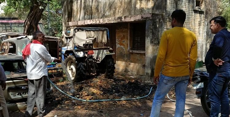 Le générateur de Kotwali a pris feu, le véhicule a brûlé