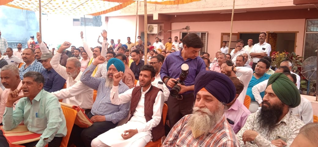द पोस्टल एवं आरएमएस कर्मचारी सहकारी बैंक लिमिटेड द्वारा अंबाला छावनी में आयोजित आम सभा के दौरान ? द पोस्टल एवं आरएमएस कर्मचारी सहकारी बैंक लिमिटेड द्वारा अंबाला छावनी में आयोजित आम सभा के दौरान ?
