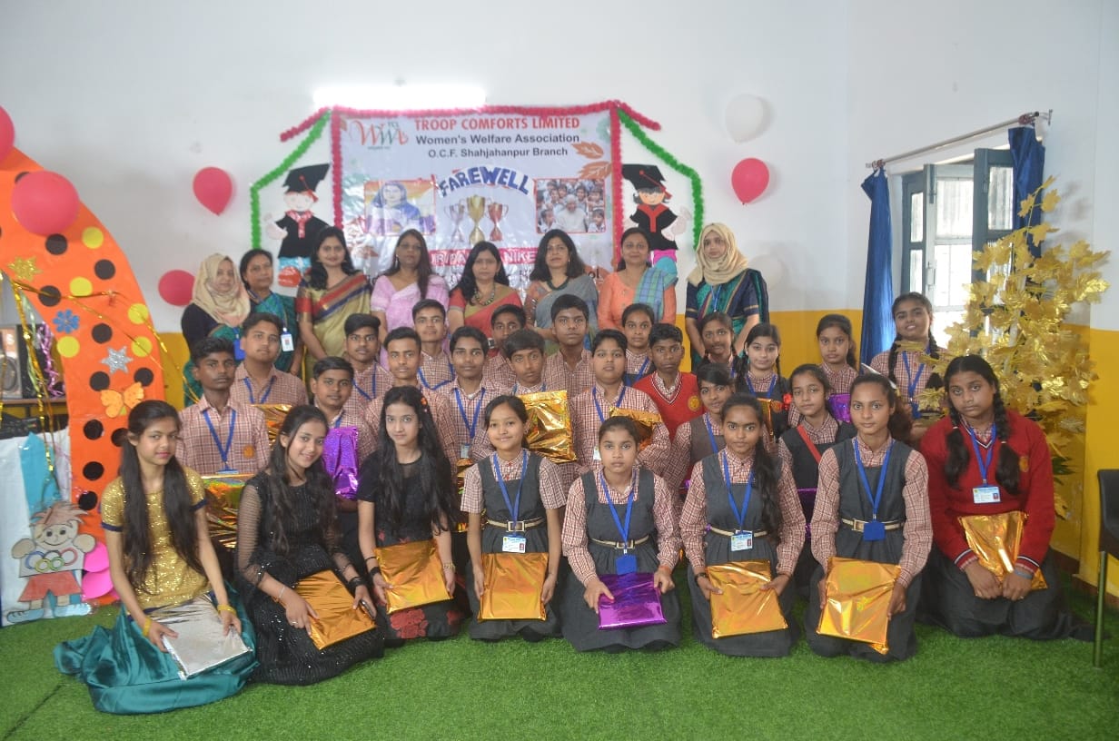 अंकुर विद्या मंदिर एवं पल्लव निकेतन विद्यालय के बच्चों को वार्षिक परीक्षाफल वितरण किया गया अंकुर विद्या मंदिर एवं पल्लव निकेतन विद्यालय के बच्चों को वार्षिक परीक्षाफल वितरण किया गया