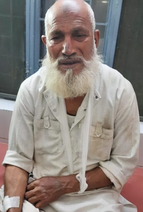 गांव फिरोजाबाद में हुए झगडे में घायल। गांव फिरोजाबाद में हुए झगडे में घायल।