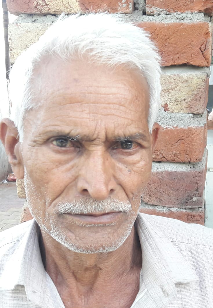 खतौली के गांव शेखपुरा का ग्रामीण चंद किरण सैनी।
